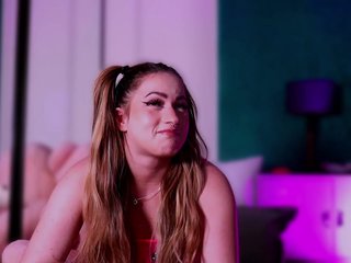 LucyLexton Porn Show