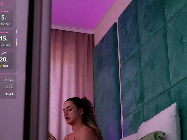 LucyLexton live cam on 