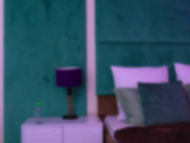 LucyLexton live cam on BongaCams