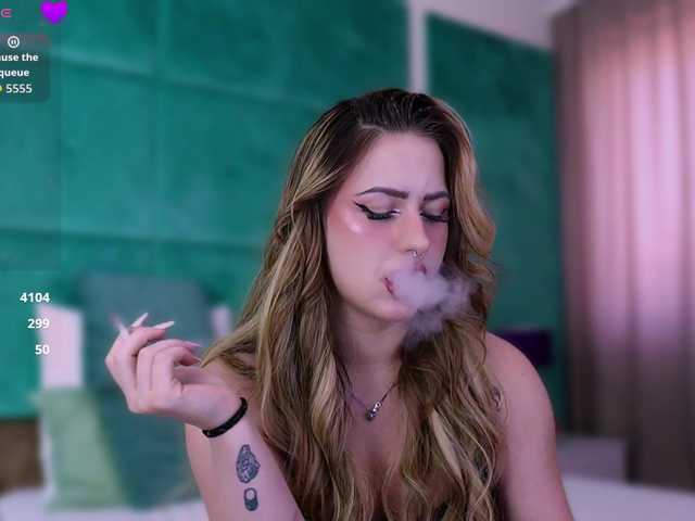 LucyLexton live cam on BongaCams