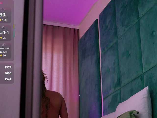 LucyLexton live cam on