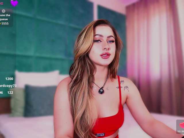 LucyLexton live cam on BongaCams
