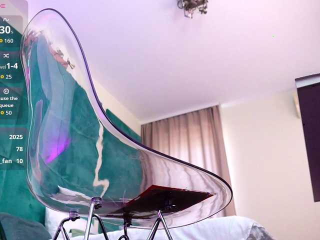 LucyLexton live cam on BongaCams