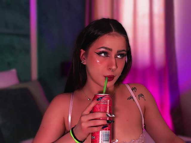 LucyLexton live cam on BongaCams