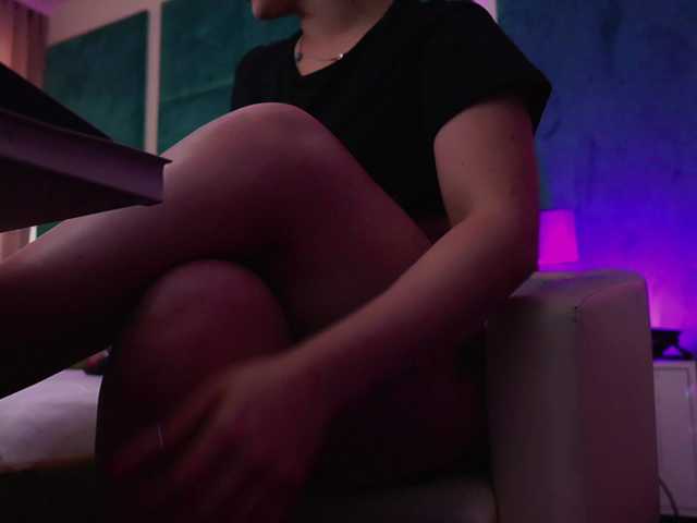 LucyLexton live cam on BongaCams
