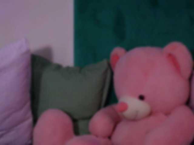LucyLexton live cam on BongaCams
