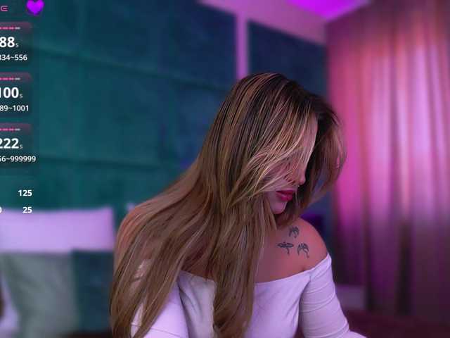 LucyLexton live cam on BongaCams