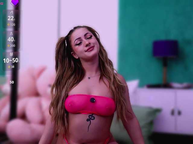 LucyLexton live cam on BongaCams