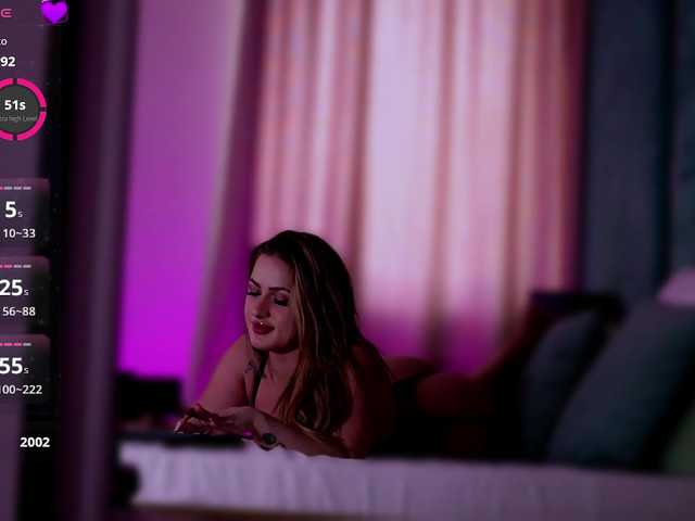 LucyLexton live cam on BongaCams