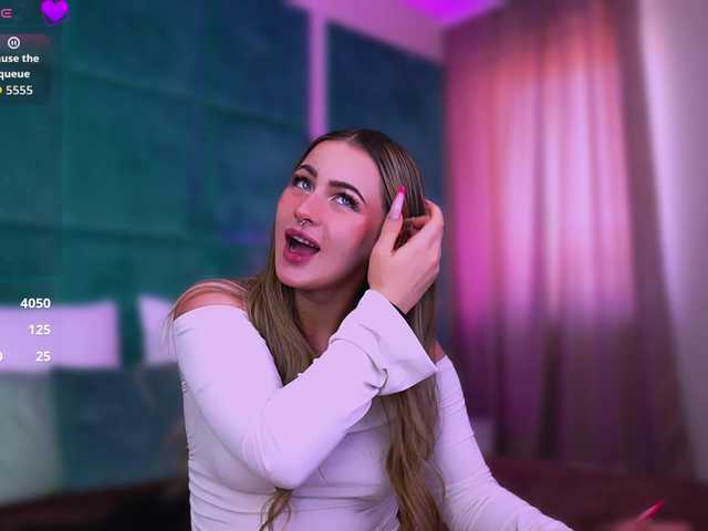 LucyLexton live webcam show