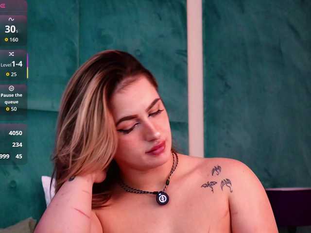 LucyLexton live cam on BongaCams