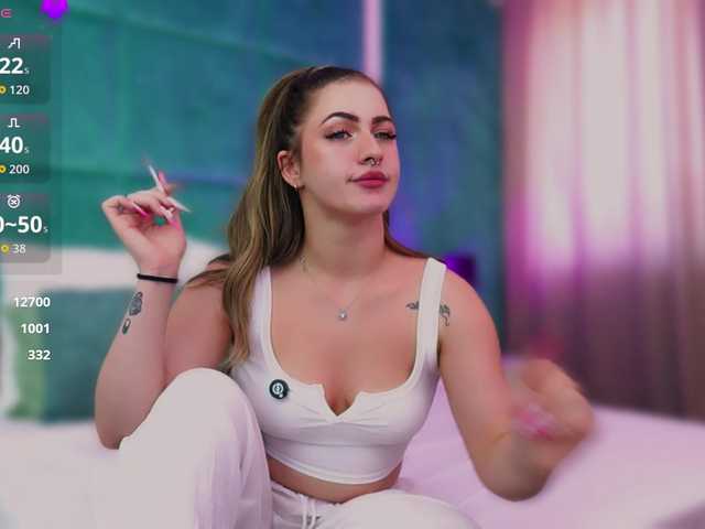 LucyLexton live cam on BongaCams