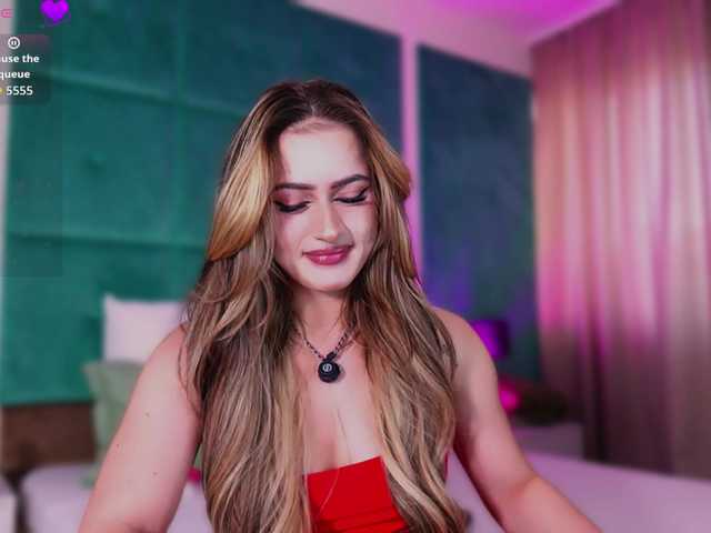 LucyLexton live cam on BongaCams