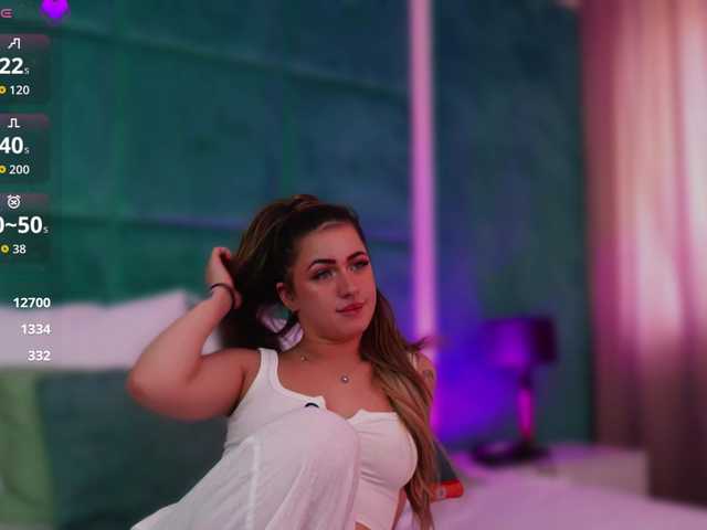 LucyLexton live cam on BongaCams