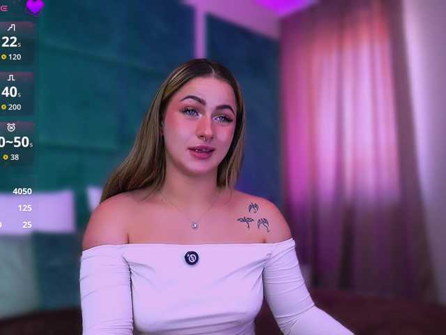 LucyLexton live cam on BongaCams
