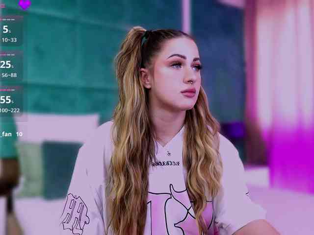 LucyLexton webcam