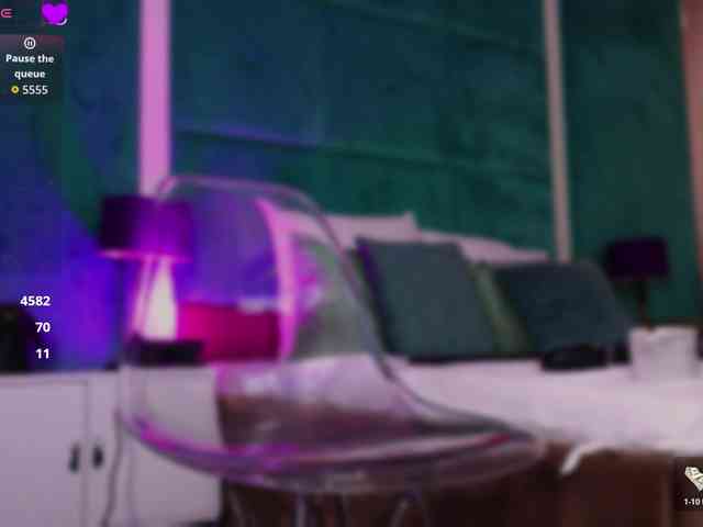 LucyLexton webcam