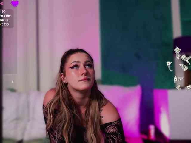 LucyLexton webcam