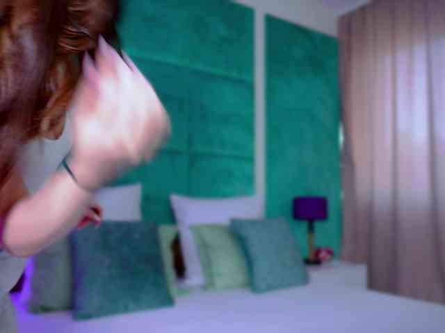 LucyLexton webcam