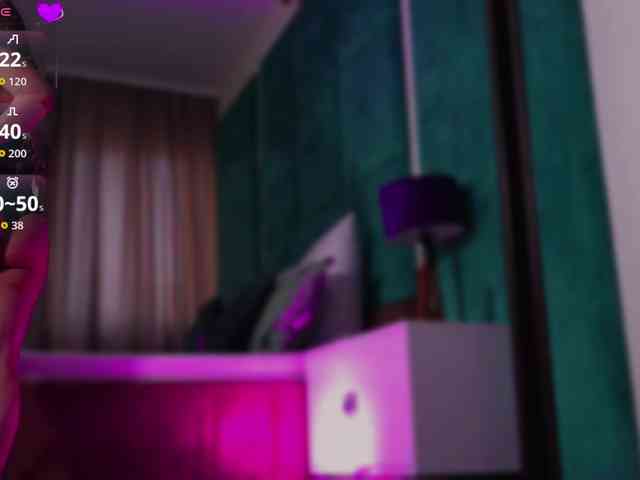 LucyLexton webcam