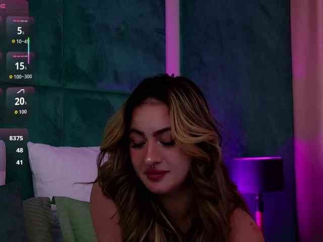 LucyLexton webcam