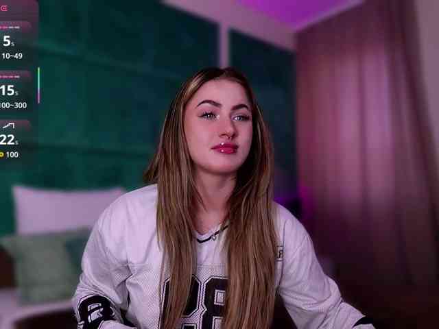 LucyLexton webcam