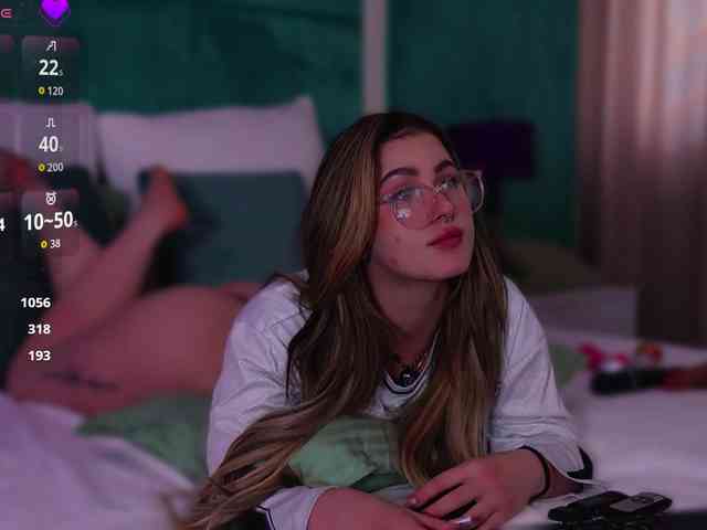 LucyLexton webcam
