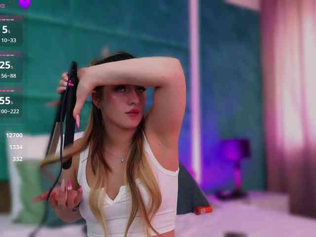 LucyLexton webcam