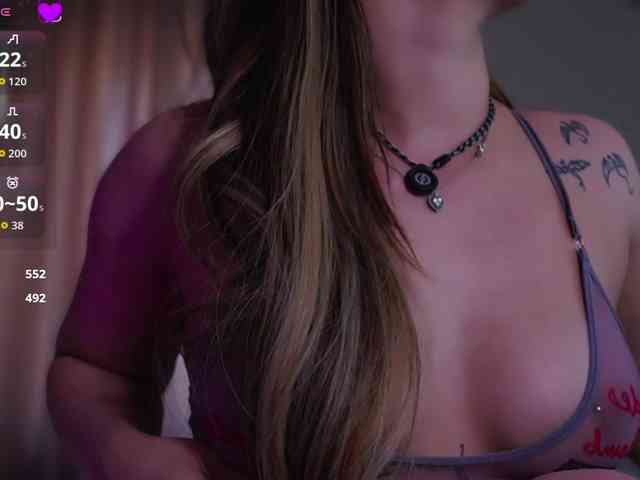 LucyLexton webcam