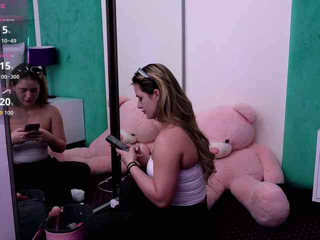 LucyLexton webcam