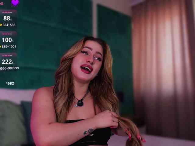 LucyLexton webcam