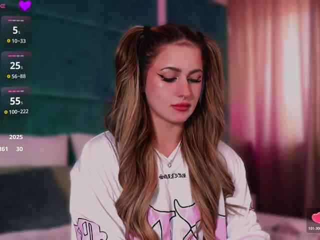 LucyLexton webcam