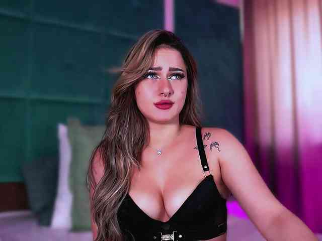 LucyLexton webcam