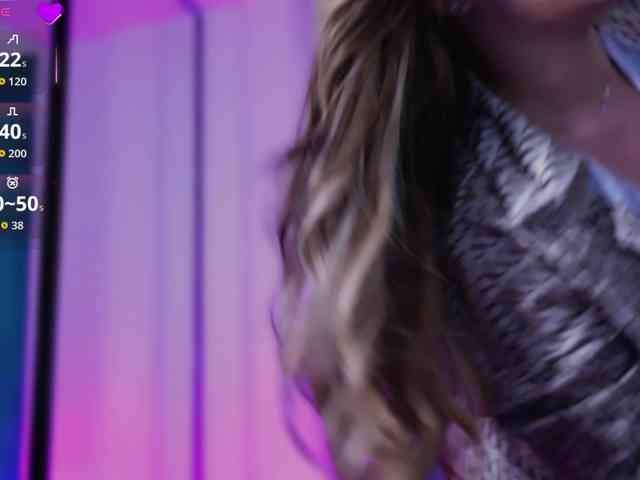 LucyLexton webcam
