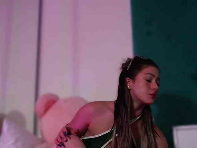 LucyLexton webcam