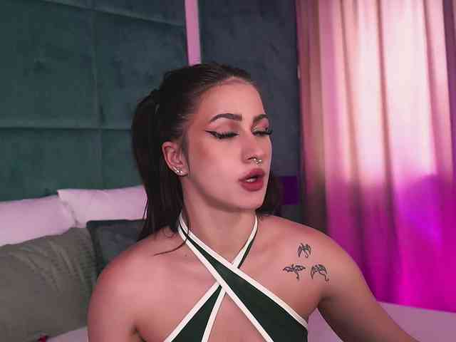 LucyLexton webcam