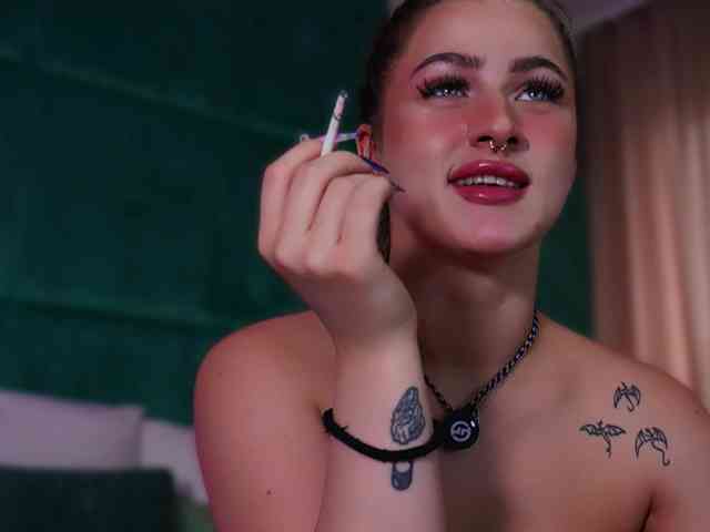 LucyLexton webcam