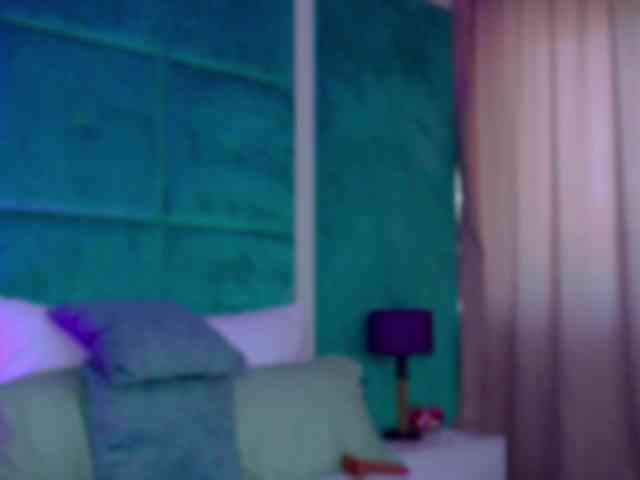 LucyLexton webcam