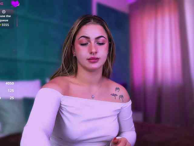 LucyLexton webcam