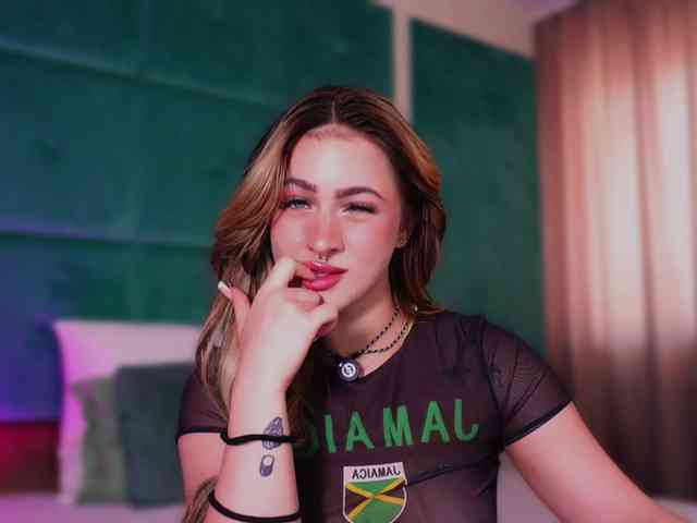 LucyLexton webcam