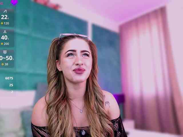 LucyLexton Live Webcam on BongaCams