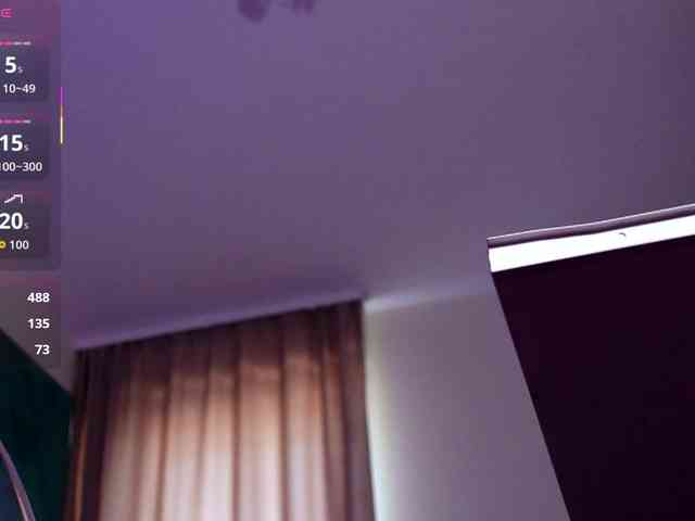 LucyLexton webcam