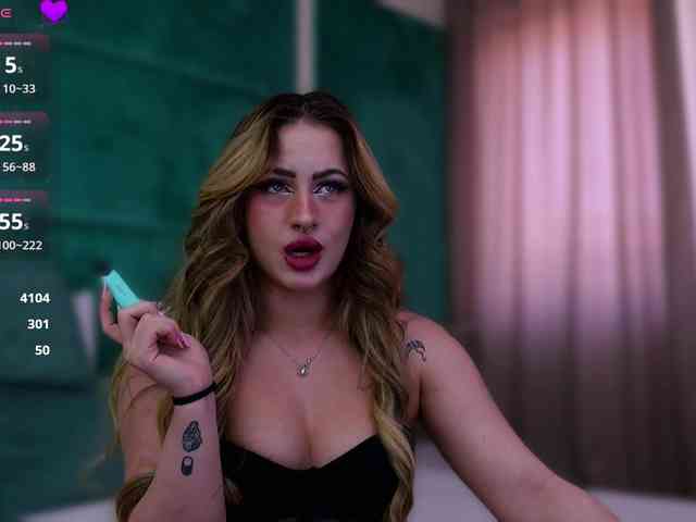 LucyLexton webcam