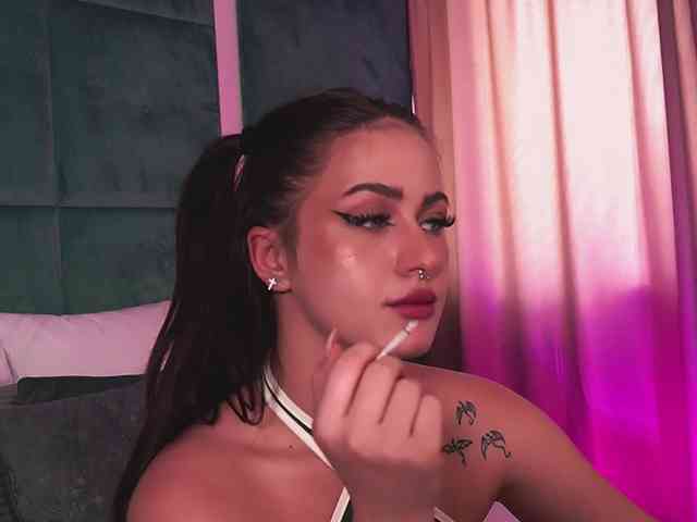 LucyLexton webcam