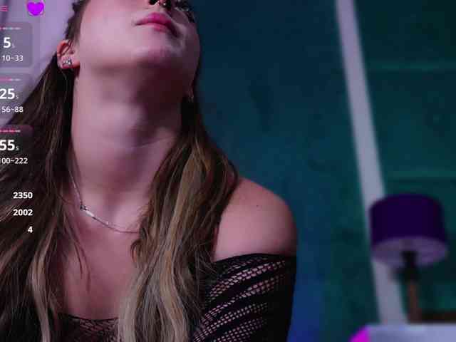 LucyLexton webcam