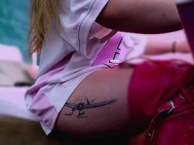 LucyLexton webcam