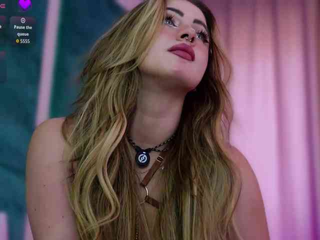 LucyLexton webcam