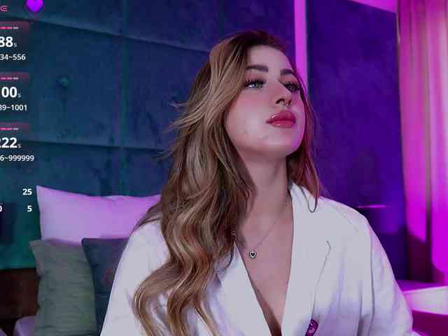 LucyLexton webcam