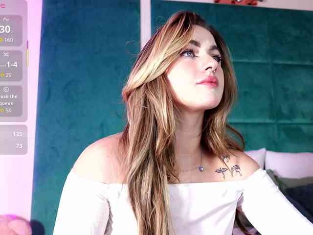 LucyLexton webcam
