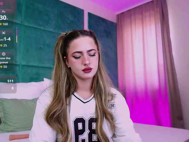 LucyLexton webcam
